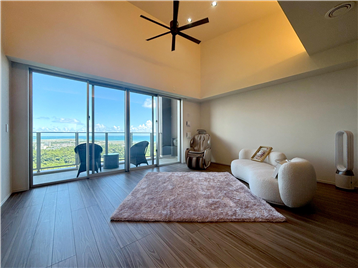 オーシャンビューのリビング・ダイニング