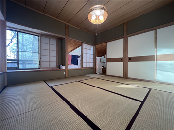 和室2(入口方向を撮影)