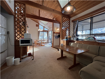 約16.4畳のLDK(南西方向を撮影)