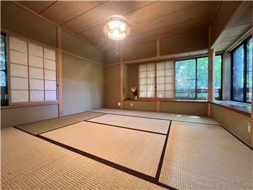 ３面開口の和室２
