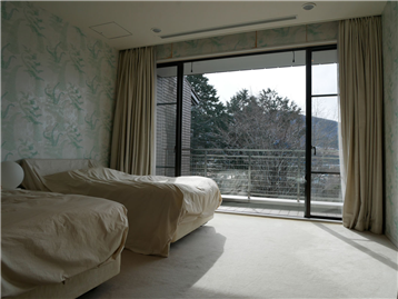 南面開口の洋室3