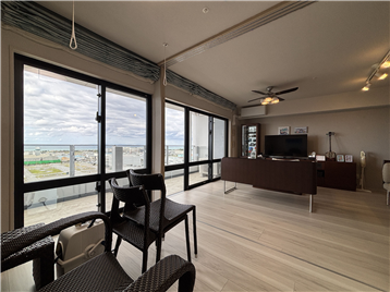 洋室2からのオーシャンビュー/北西方向を撮影