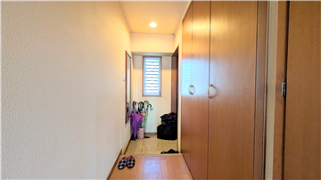 廊下の物入と下足入