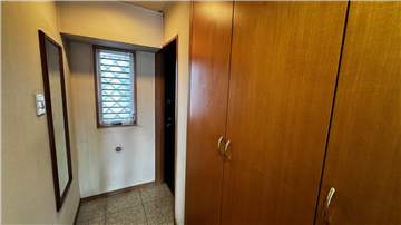 廊下の物入と下足入