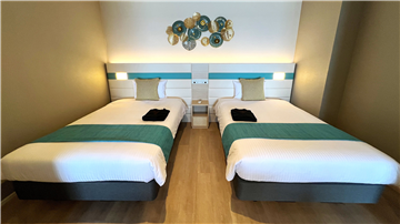 マスターベッドルーム（約7.3畳）