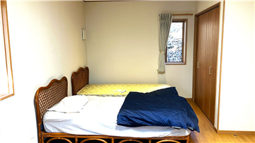 洋室１／南東方向より撮影