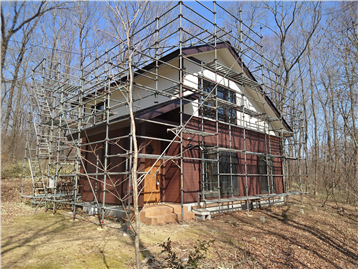 外観を南西方向から撮影：リフォーム・補修等施工中