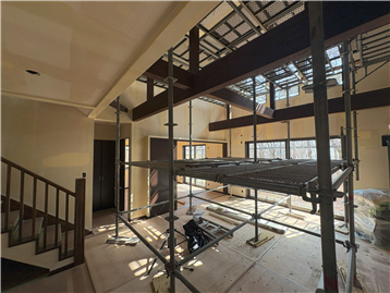 リビングを北西側より撮影：リフォーム・補修等施工中