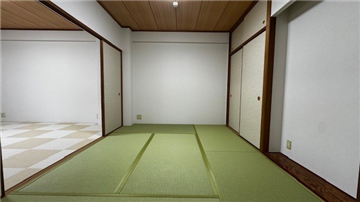 約6畳の和室／キッチン方向より撮影