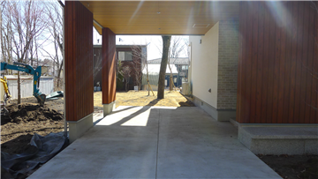 カーポート（１台駐車可）