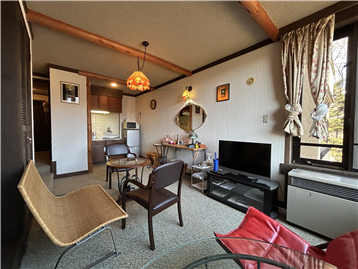 ＬＤＫ（キッチン方向を撮影）