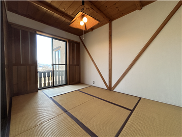 和室（開口部方向を撮影）