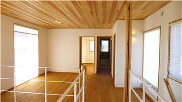 共有スペース（洋室２方向を撮影）