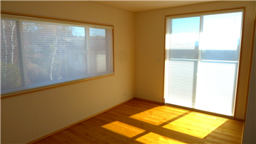 洋室１（入口より撮影）