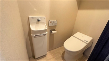 トイレ／手洗い器付