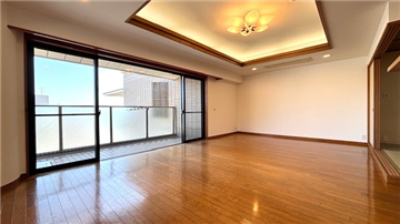 LDK(キッチン方向から撮影)