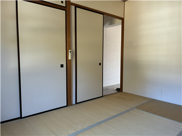 和室２（窓側から撮影）