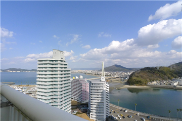 北東側バルコニーより見える眺望／北向きに撮影