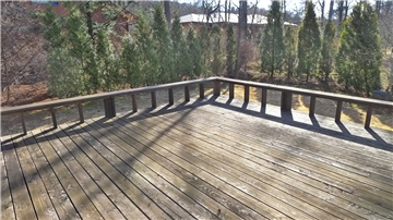 デッキから見た敷地(南方向を撮影)