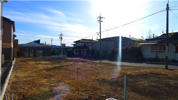 敷地内(南西方向を撮影)