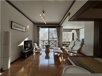 ＬＤＫ（開口部方向を撮影）