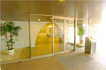 C棟エントランス