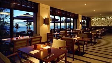 Wine & Dining（ホテル棟１階）