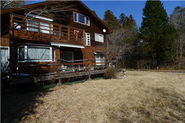 敷地内にある古家(母屋)