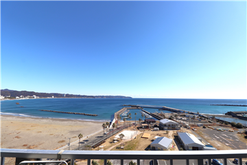 バルコニ-正面の眺望(東方向を撮影)