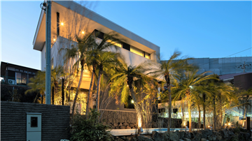 建物外観/南東側より撮影