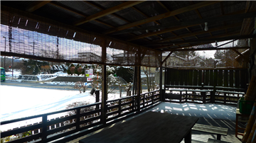 ウッドデッキ(南西方向を撮影)