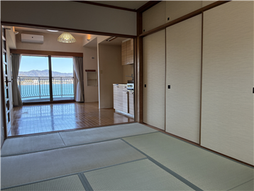 和室（窓側から撮影）