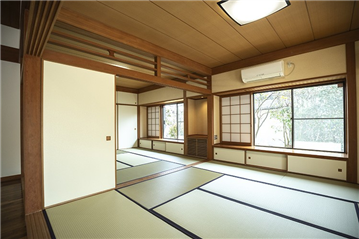 東向きの和室には朝日が差し込みます