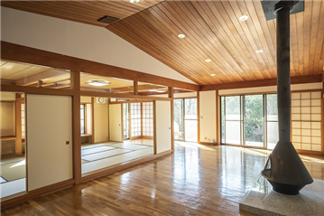 約28畳のリビングダイニング