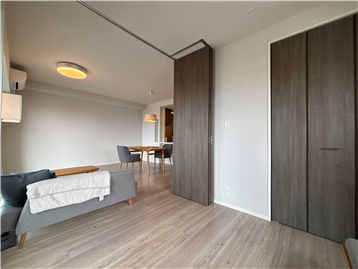 洋室3からLDK方向を撮影