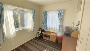 洋室2(北西方向を撮影)