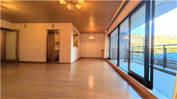 リビングダイニングキッチン/南側角より撮影