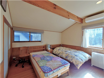 洋室2を居室入口側より