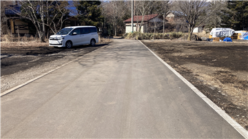 前面道路（北西方向を撮影）