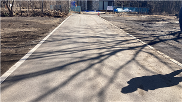 前面道路 （南東方向を撮影）