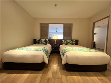 ベッドルーム(約9.4畳)