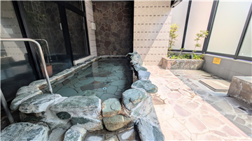 ２つの大浴場にはそれぞれ露天風呂があります