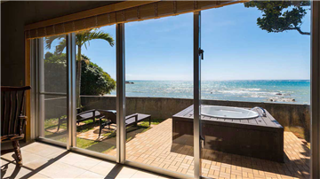 1F洋室からのオーシャンビュー（南東方向を撮影）