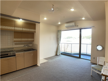 リビングダイニングキッチン／北西側を撮影