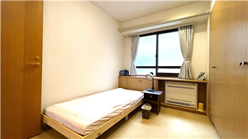 洋室２（右手にクローゼットがございます）