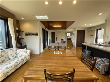 LDK（洗面所方向を撮影）