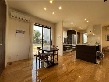 LDK（キッチン方向を撮影）