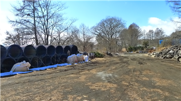 敷地内（南西側を撮影）