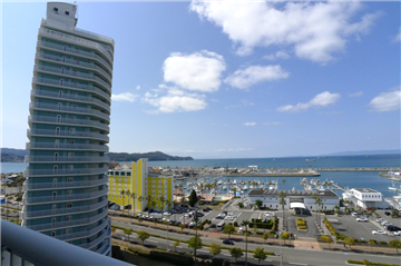 バルコニーより見える眺望／南西向きに撮影