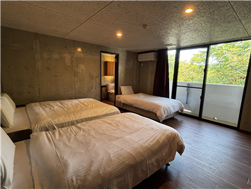 洋室２／入口より撮影